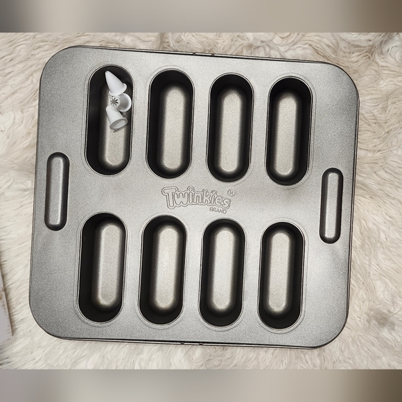 Hostess Twinkies Bake Set - Picture 2 of 8